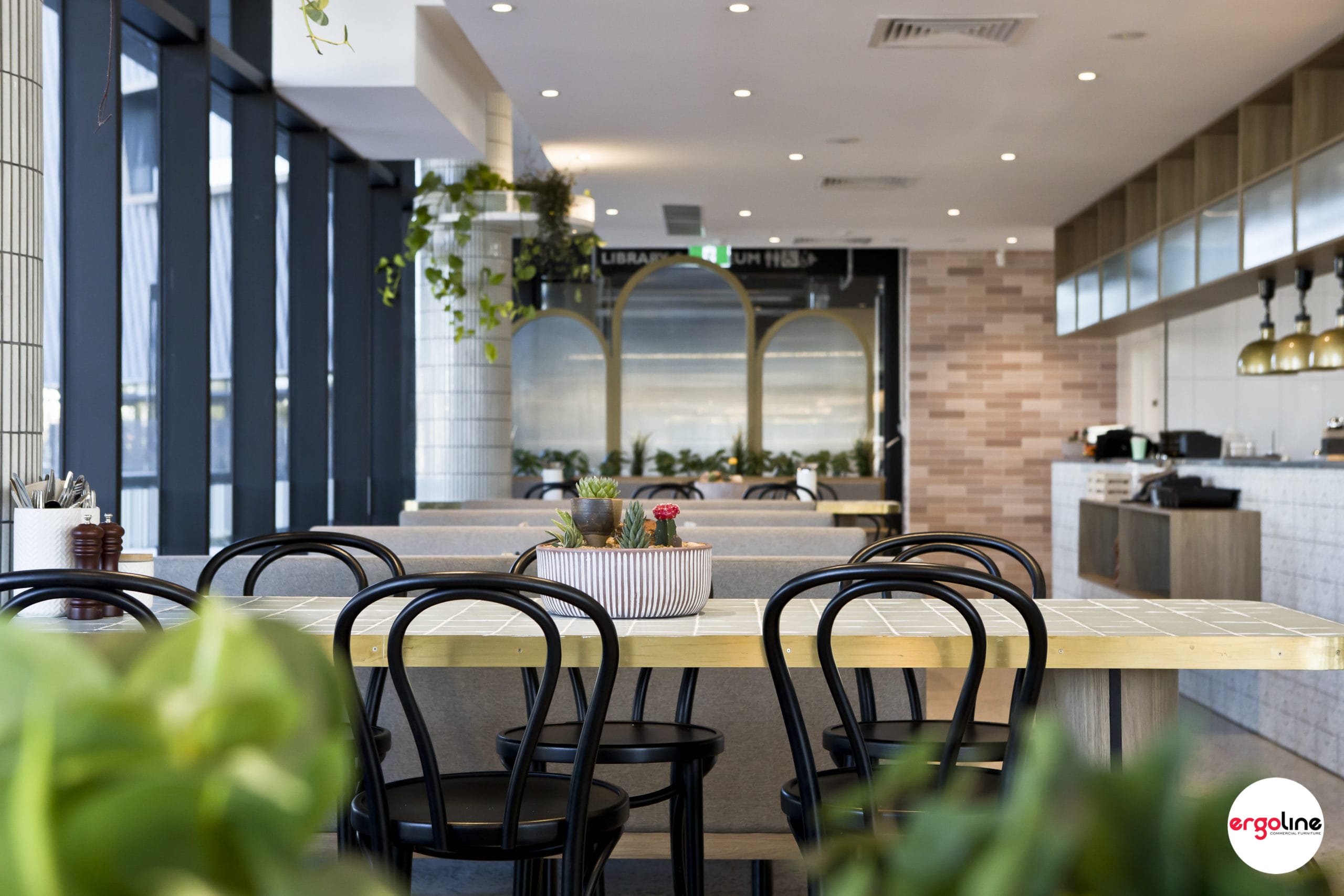 8 Yolks Cafe Belmont