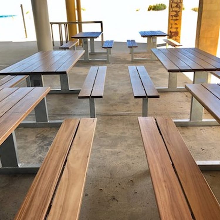Datum Picnic Bench
